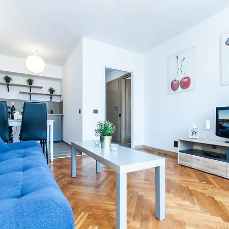 Little - Center 2 Apartment Warsaw